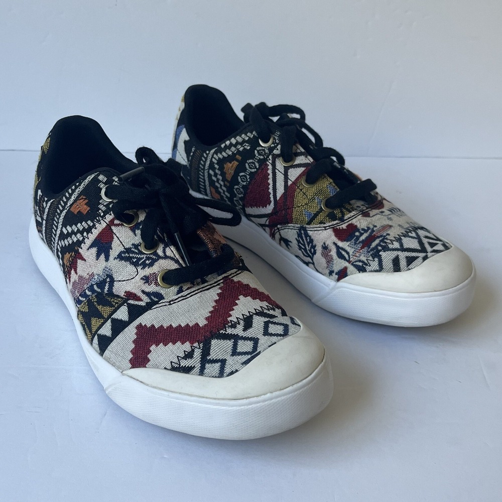 Keen Womens Elsa IV Sneakers Aztec Lace Up Low Top Shoes Size 6.5 Southwest